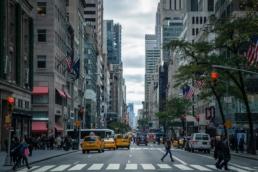 Wall Street - Pexels - Nout Gons